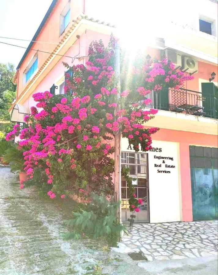 Voukamvilia Boutique Apartment Agios Matthaios  Екстер'єр фото